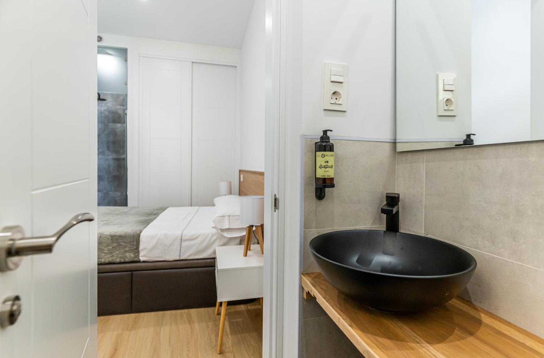 Vr Jeronima Apartments มาดริด ภายนอก รูปภาพ
