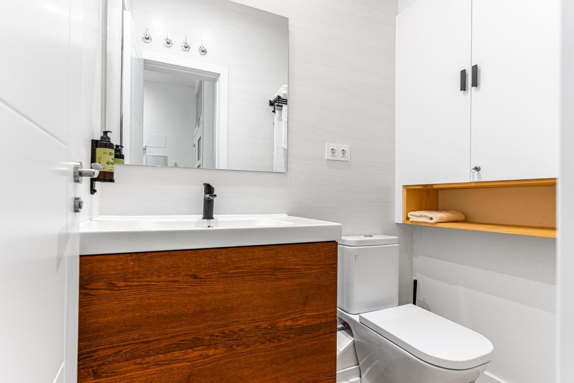 Vr Jeronima Apartments มาดริด ภายนอก รูปภาพ