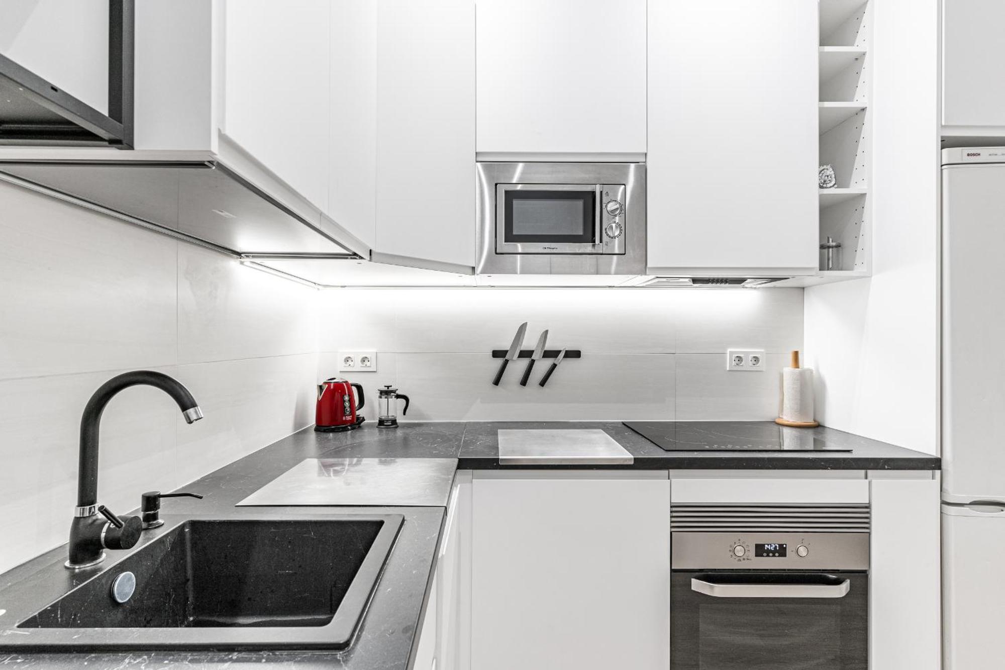 Vr Jeronima Apartments มาดริด ภายนอก รูปภาพ