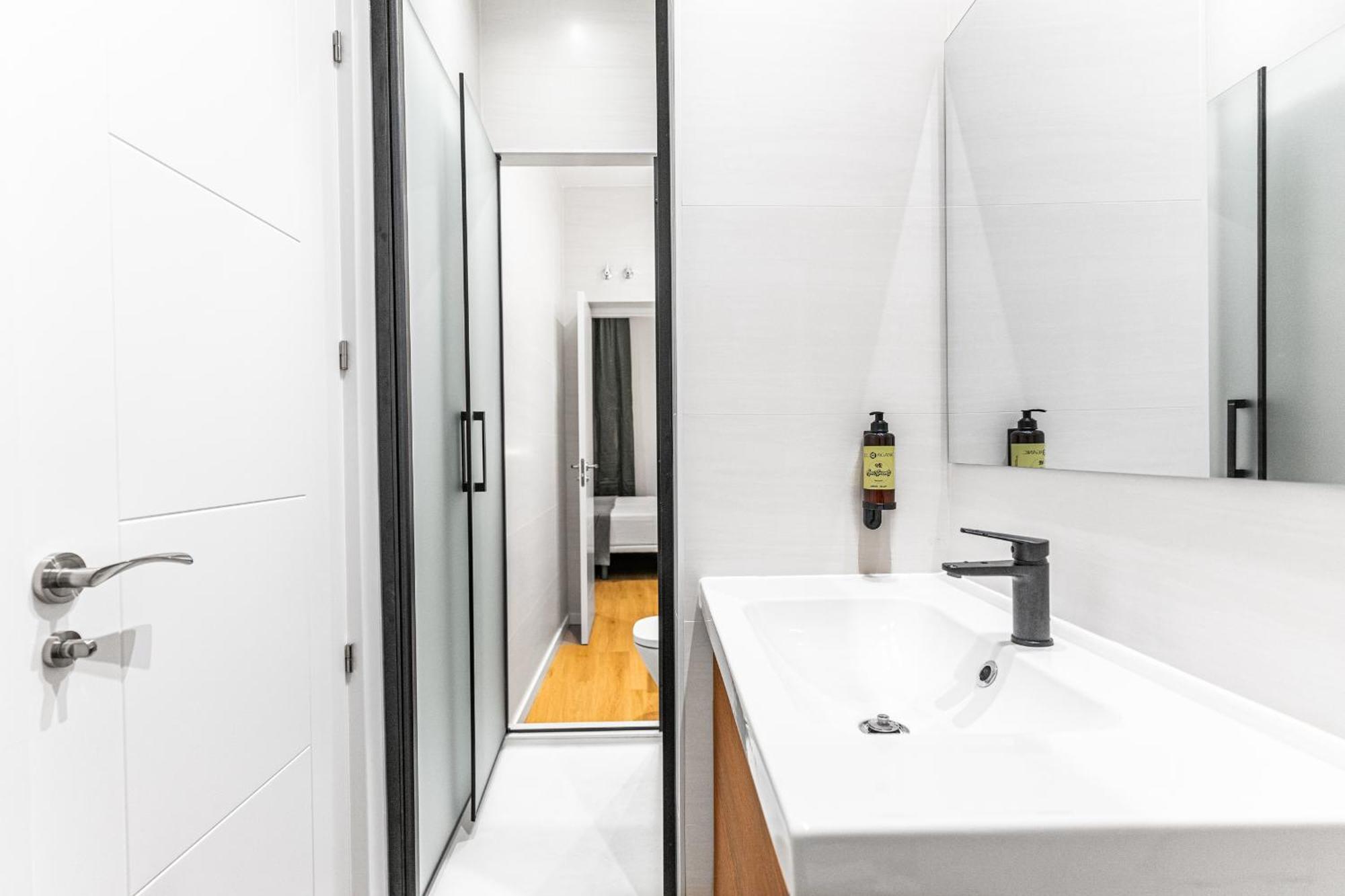 Vr Jeronima Apartments มาดริด ภายนอก รูปภาพ