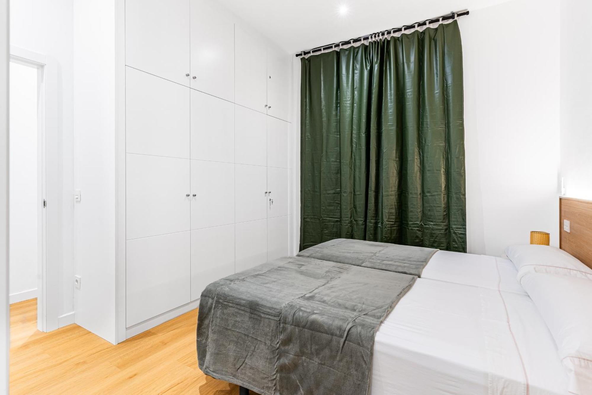 Vr Jeronima Apartments มาดริด ภายนอก รูปภาพ